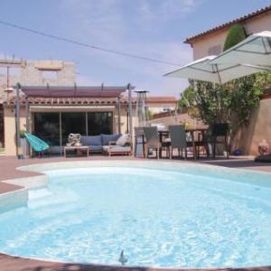 Beautiful home in Les Angles Font d'Irac w/ WiFi Outdoor swimming pool and 1 Bedrooms