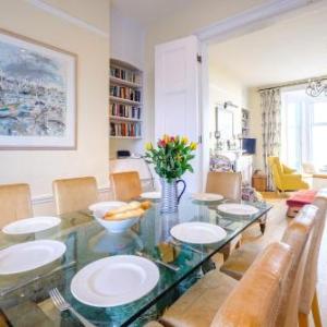 Gunfleet Aldeburgh - A Large Seafront House with Stunning Sea Views from all the floors Sleeps 14 - Aldeburgh Coastal Cottages