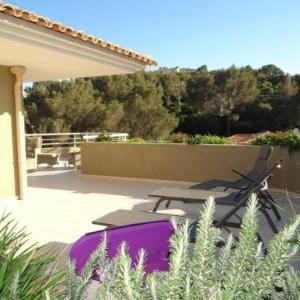 Superbe Penthouse T3 Climatisé avec Garage à Cavalaire-sur-Mer - FR-1-100-226