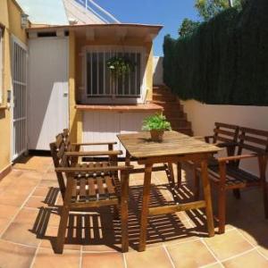 HORTAS HOUSE FULLY EQUIPPED SPACIOUS TWO BEDROOM HOUSE with ROOF TERRACES Ref MRHAE