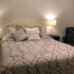 NEW Stylish Bungalow 5-9 mins from Uptown & NODA