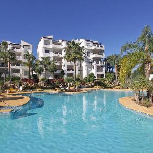 BEACHFRONT HIGH STANDARD APARTMENT WITH TERRACE