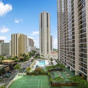 Waikiki Banyan by Darmic