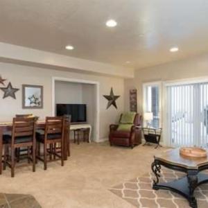 2 Bedroom Huntsville Ut Condo - Sleeps 5 and is 10 Mins from Snowbasin 76 B