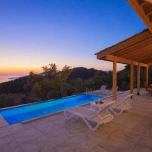 Kalkan Villa Sleeps 4 Pool Air Con WiFi