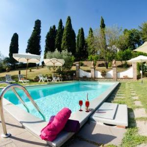 Santa Lucia Villa Sleeps 8 Pool Air Con WiFi