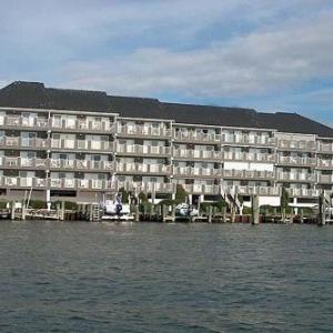 Harbour Island 207K condo