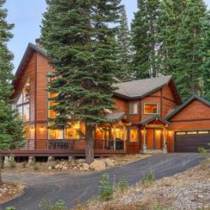 New Listing! Elegant Home Tahoe Donner Amenities home