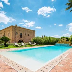 San Michele di Ganzaria Villa Sleeps 9 Pool Air Con