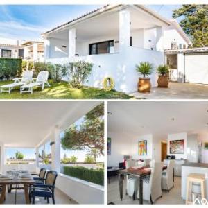 Cozy holiday home by the beach in Costabella Marbella