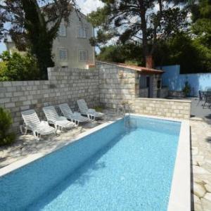 Villa Avantgarde