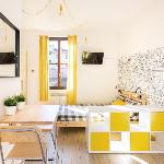 Yellow Modern Studio in the heart of Isola-Lambert