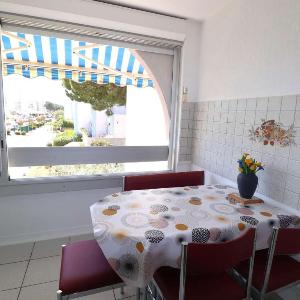 Studio cabine climatise proche plage avec parking prive piscines et jardins d'enfants - FR-1-307-258