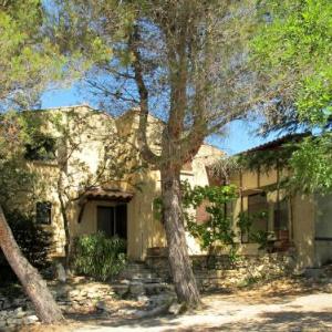 Holiday Home Les Garrigues d'Ozilhan - SHZ100