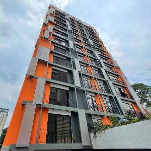 Turin 2BR Zona 10 Luxury Suite - Pool Jacuzzi Gym & View