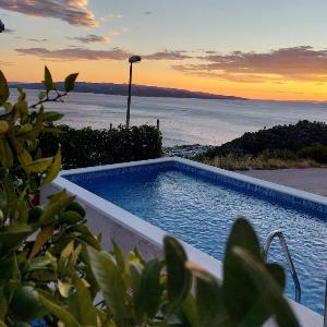 Charmy Apartments with Pool