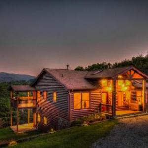 Tondelia- Unique and Contemporary | Outdoor Living | Master on Main
