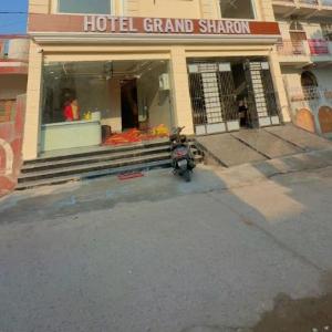 Hotel Grand Sharon