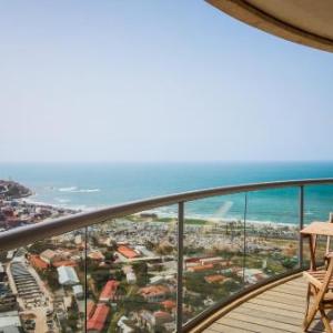 Miklat Luxury Condo & Spectacular View By Feelhome