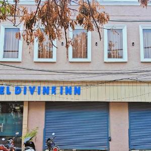 Hotel Divine Inn
