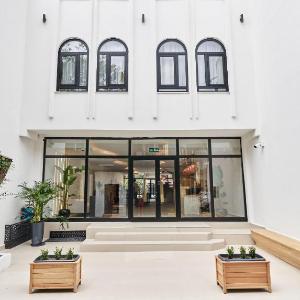 AUDO LOCAL HOTEL