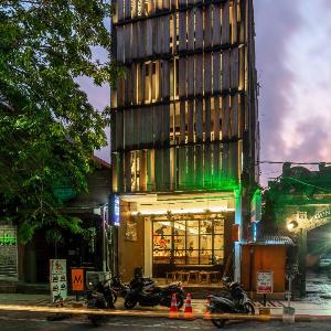 M Boutique Hostel Legian