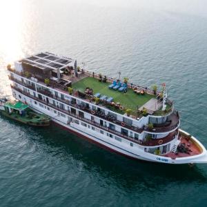 Amanda Luxury Cruise
