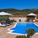 Alia Stone Villa - Private heated pool and garden