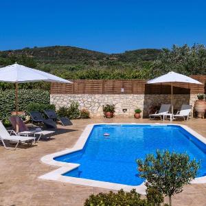 Alia Stone Villa - Private heated pool and garden