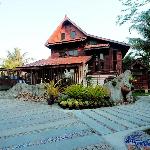 Suankaew Art Cottage (ReuanChankaew)