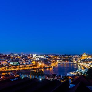 Stunning view of Douro River and D. Luis I Bridge