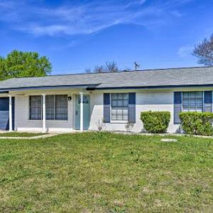 San Antonio Family Home - 9 Miles to Downtown