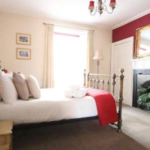 Perfect Location - Stylish 2bd Rose St Apartment