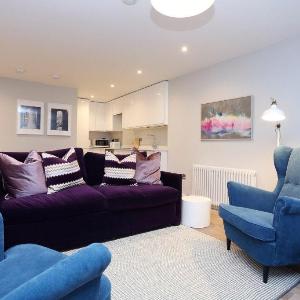 Vibrant 2 Bedroom Apartment in City Centre