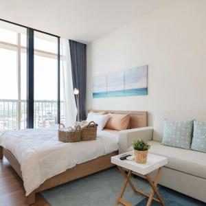 Rooftop pool gym luxury cozy condo free wifi  44
