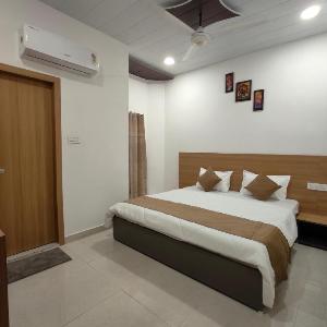 Golden Oak- 5 minutes away from Golden Temple
