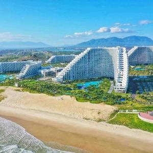 The Oceanfront Apartment At Cam Ranh