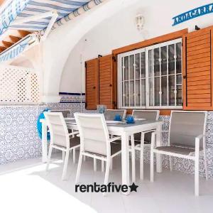rentafive - Bungaló - Terraza - Parking