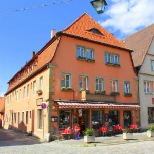 Hocher Hotel & Cafe