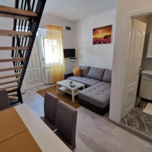 RIS CENTRAL Apartments
