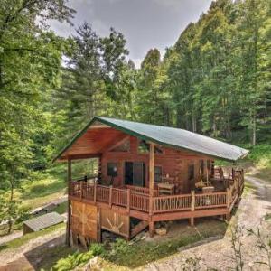 Bryson City Studio with Hot Tub Near Fishing!