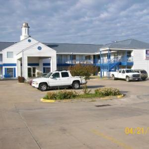 American Inn and Suites White Hall