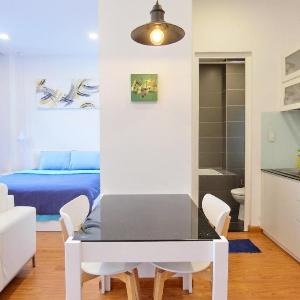 M- HService Apartment with super space and bathtub
