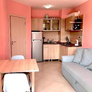 Emberli Aparthotel 1 Bedroom Flat w/ pool Lozenetz