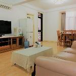 Max 3 guests good location from hongqiao airport