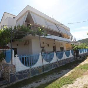Vila Agim Doko