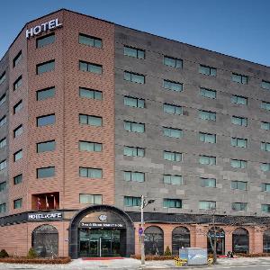 Sea & Moon Tourist Hotel