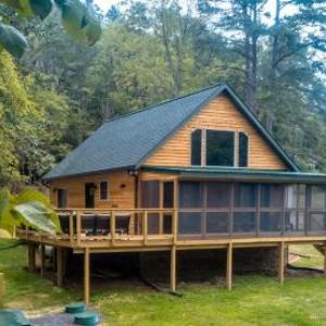 Heaven's Hideaway- perfect getaway near the river!