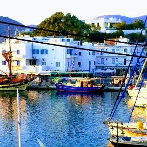 Yacht Front Apartment at the IOS port (No 1)