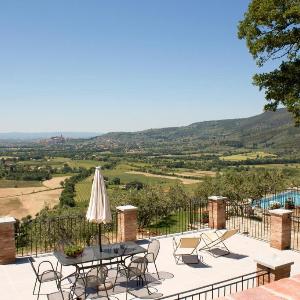 Private Villa & Studio apartment in Tuscany